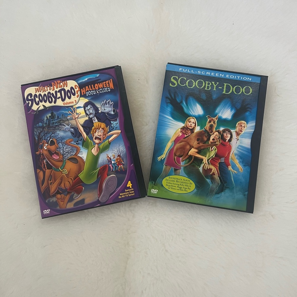 Warner Bros. Scooby-Doo DVD Set - Purple and Blue Covers